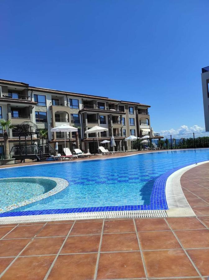 Villa Ina & Eva Bayview Deluxe Burgas ภายนอก รูปภาพ